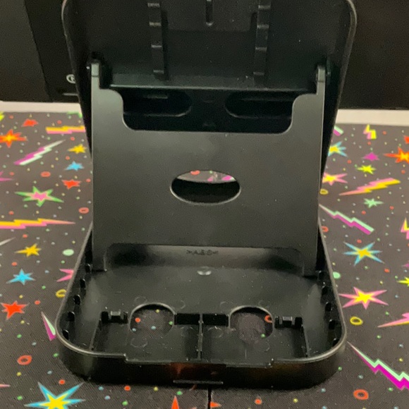 Insignia  - Compact Travel Stand for Nintendo Switch - Picture 8 of 8